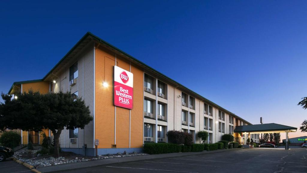 Best Western Plus Skagit Valley Inn and Convention Center Main image 1